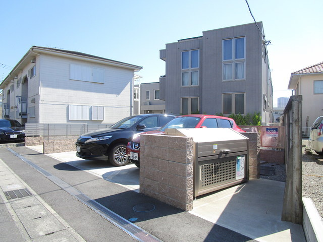 メゾン　グランデュールの外観|★敷地内ゴミ置場★