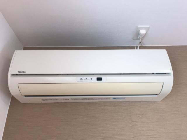 メゾン・フォーシーズンの設備|エアコン（リビング）