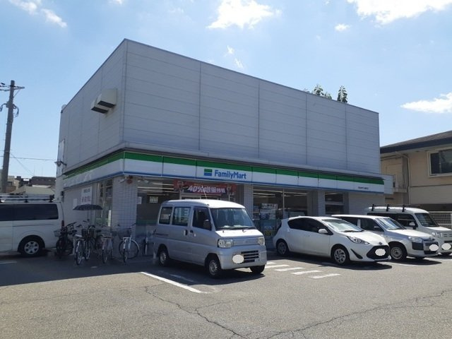 サニーパレスの周辺|ファミリーマート津門大箇町店様まで400m
