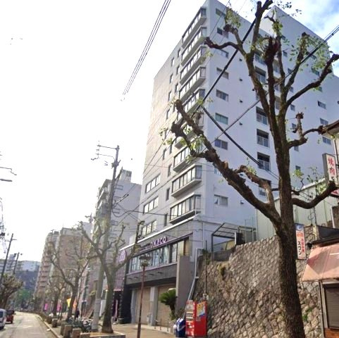 湊川パークハイツの外観|各方面アクセスがいい住居は日々の生活を助けてくれますね。