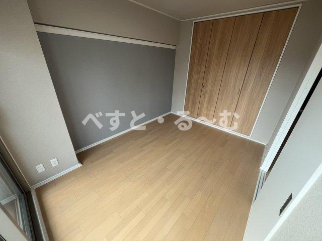 ユニハイム明石の洋室