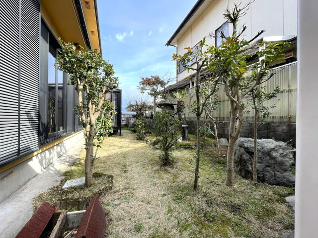 鹿児島市明和一丁目戸建ての庭