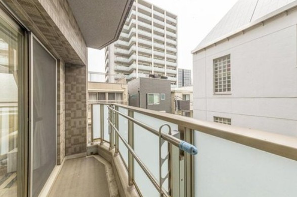 【バルコニー】