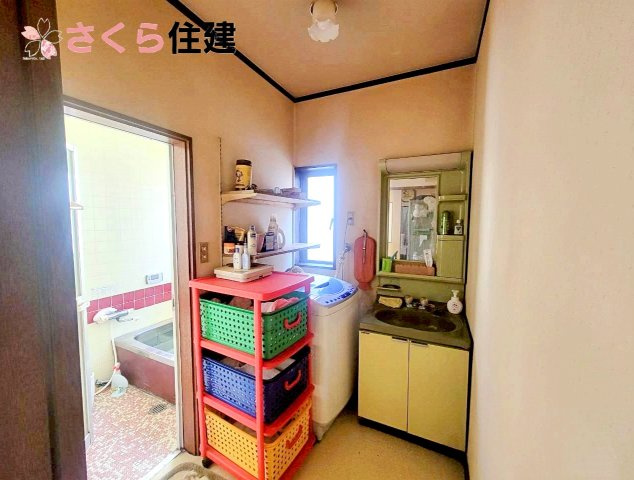 那須塩原市東原中古戸建の独立洗面台