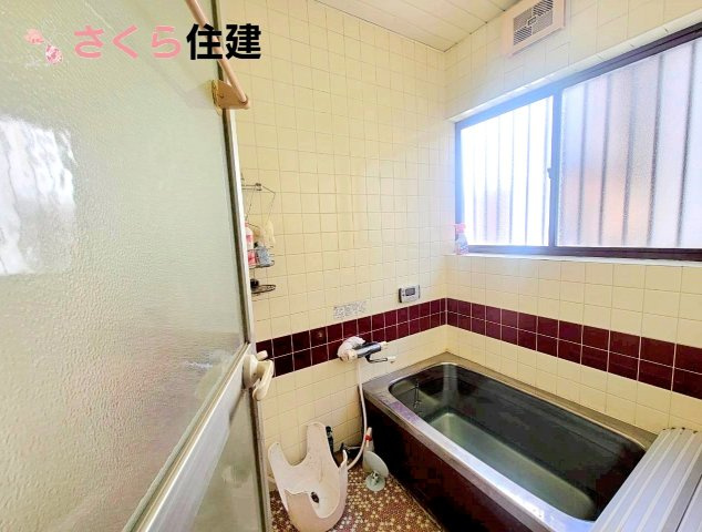 那須塩原市東原中古戸建の浴室