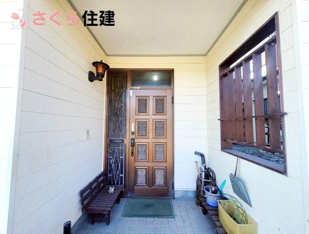 那須塩原市東原中古戸建の玄関
