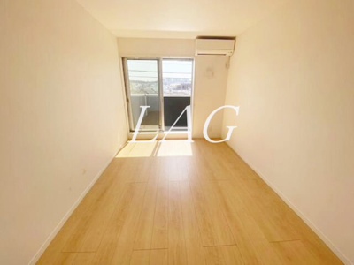 【居間・リビング】 | ロングフィールド | 洋室のお部屋です。