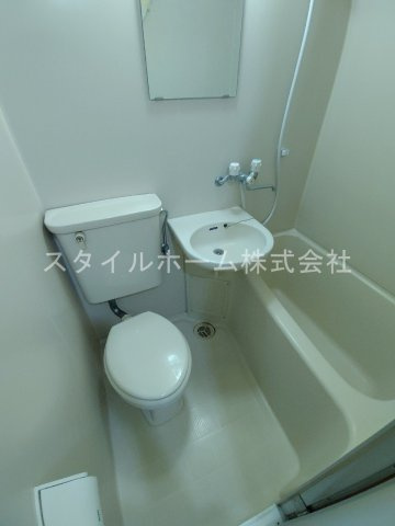 マンション鈴一の浴室