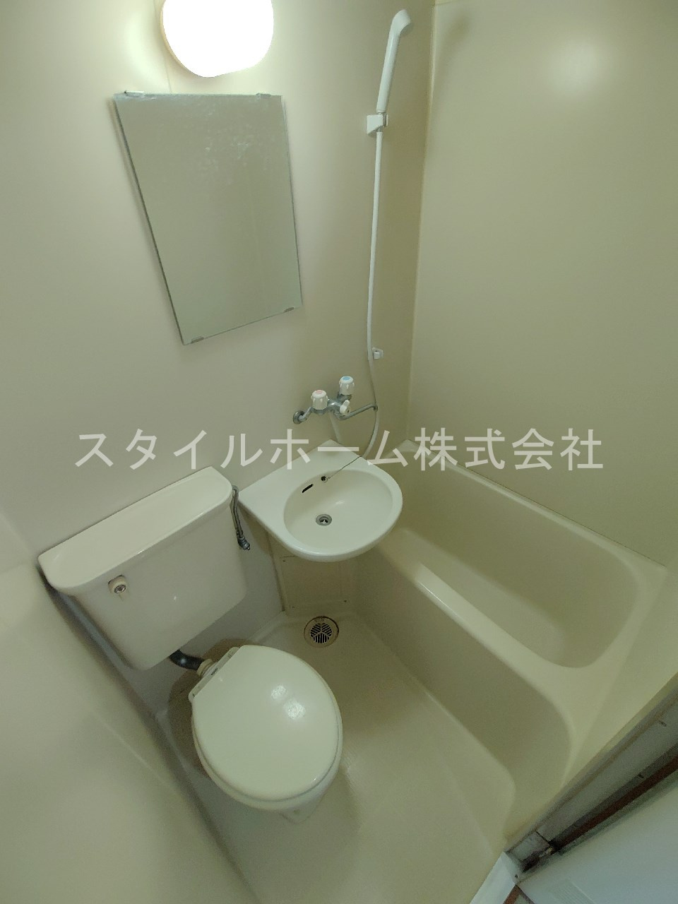 マンション鈴一の浴室