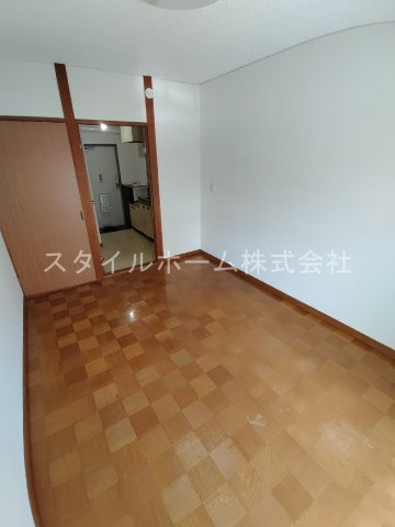 マンション鈴一の寝室