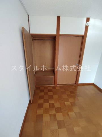 マンション鈴一の居間・リビング