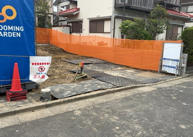 【駐車場】 | 駐車場と明記されていても、最小スペースでつくられた駐車場だと大型車は駐車できなかったり、出入りしにくくなったりする可能性があります。お車のサイズと購入したい物件の駐車場のサイズを現地で確認しましょう。