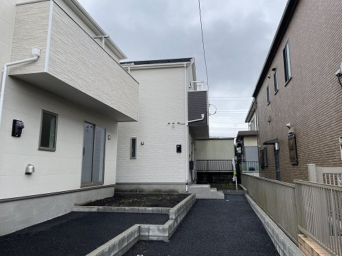 【外観】 | 【仲介手数料０円】海老名市国分寺台第17　新築一戸建て　2号棟　全2棟 | 2号棟　海老名市国分寺台第17　新築一戸建て　全2棟