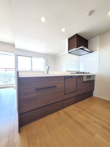 パークフィールドみさと3街区2号館のキッチン|お料理しやすいキッチンです