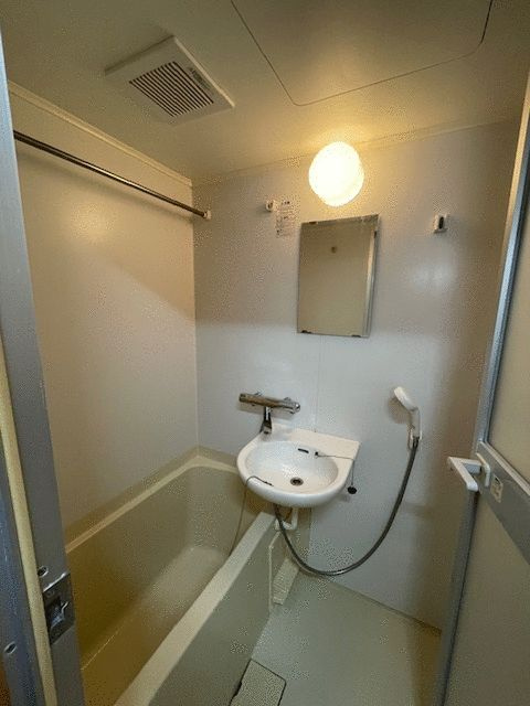 早稲田EASTの浴室