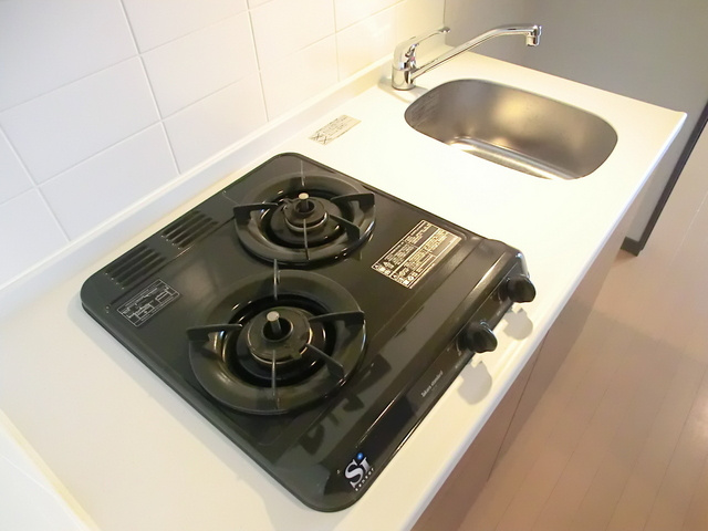 グラントゥルース王子のキッチン|２口のシステムキッチンです