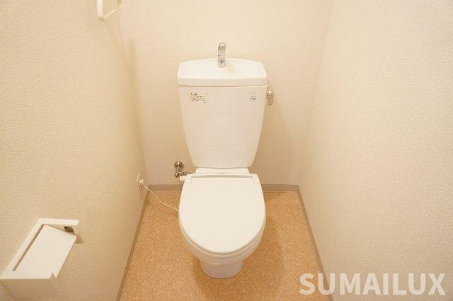 熊本市東区八反田１丁目の賃貸マンションのトイレ