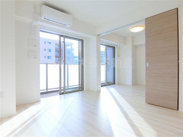 アイル グランデ南大井の居間・リビング