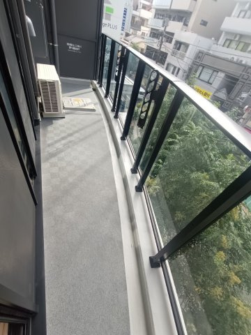 【バルコニー】