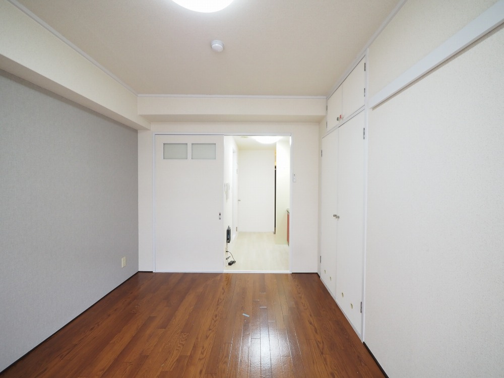 大阪市北区中崎西４丁目の賃貸マンションの居間・リビング