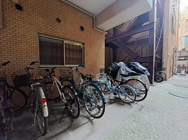 【駐輪場】 | 朝日巣鴨マンション | 敷地内に居住者専用の駐輪スペースがあります！