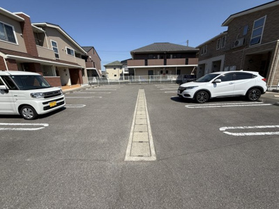 【駐車場】 | アルバ　カーサⅠ | 県立文化の森総合公園まで1800m