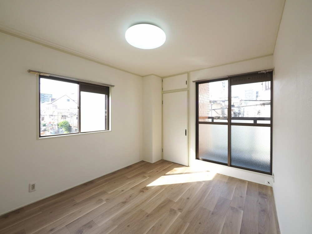 大阪市淀川区木川西２丁目の賃貸マンションの居間・リビング