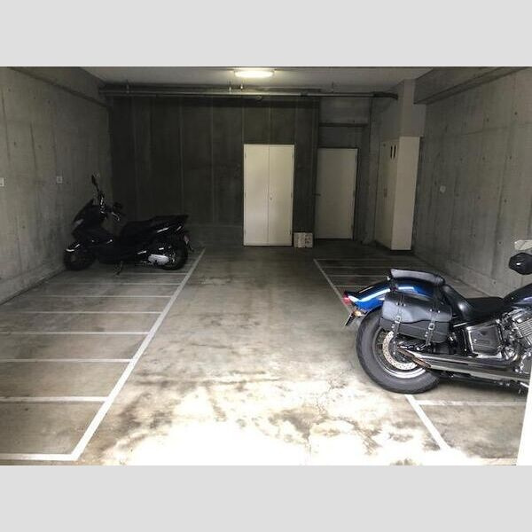DO・Zの駐車場