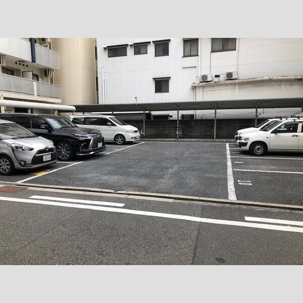 DO・Zの駐車場