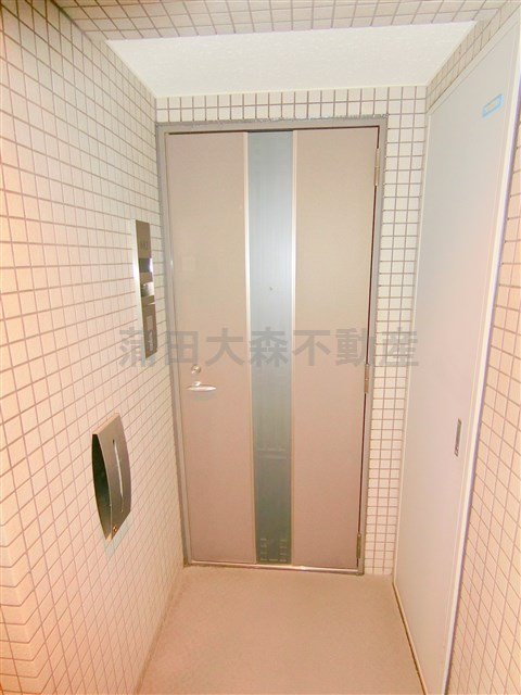 レジデンス新蒲田スクエアの玄関
