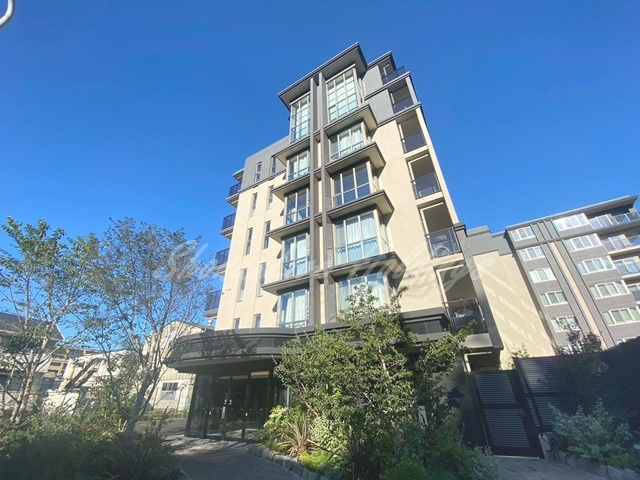 横浜市戸塚区戸塚町の賃貸マンションの外観