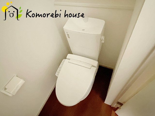 上尾市浅間台　3期　新築一戸建て　01のトイレ|トイレもきれいです
