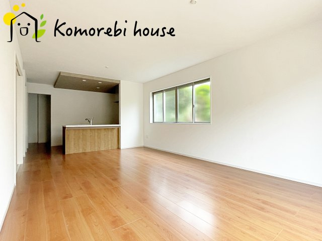 上尾市浅間台　3期　新築一戸建て　01の居間・リビング|使いやすい居間です