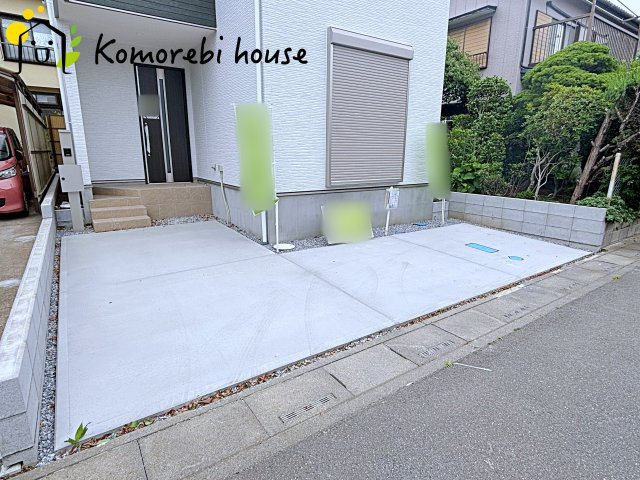 上尾市浅間台　3期　新築一戸建て　01の駐車場