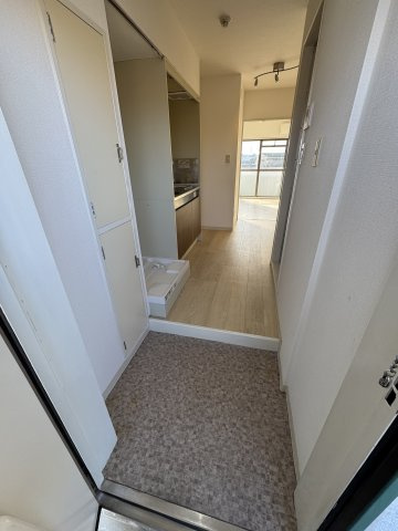 ライフイン玉川の玄関|落ち着いた玄関です