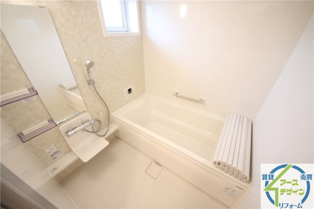 サワーフローラ　C棟の浴室|※類似部屋