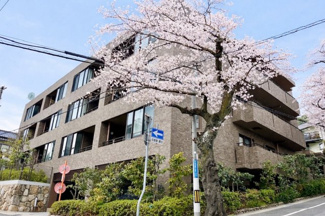 【外観】 | グランステイツ六甲・桜通 | 野村不動産旧分譲マンション。高級感のある低層マンション