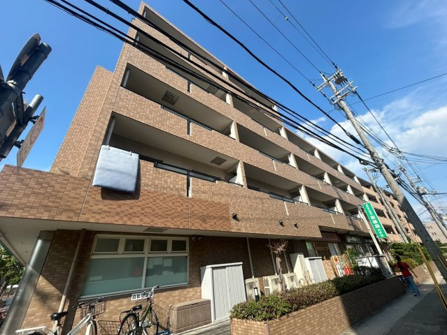 ファミリアル門戸
