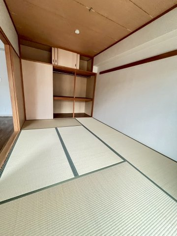 ファミリアル門戸の和室