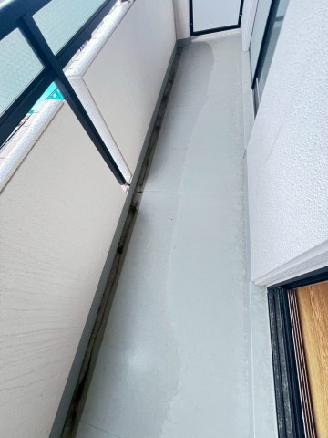 ファミリアル門戸のバルコニー