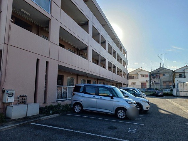 アルカディアの駐車場
