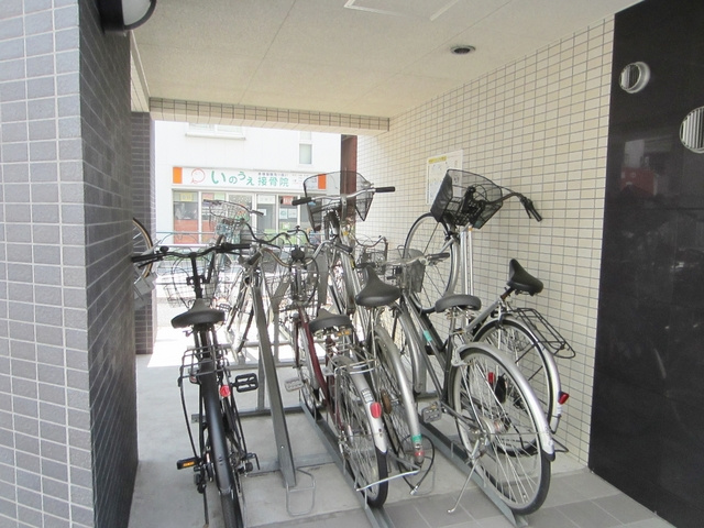 ローレル新町のその他共用部分|駐輪場も完備