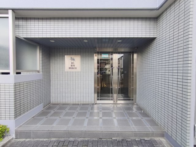 レックスハイム越谷のエントランス|帰ってくるのが楽しくなります！！