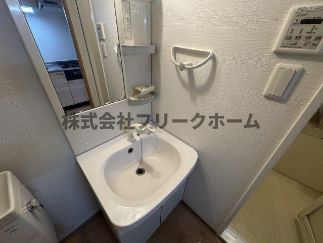 武蔵野市中町２丁目の賃貸マンションの洗面所
