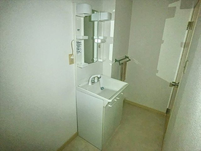 ルーラルコンフォート箱田Bの独立洗面台