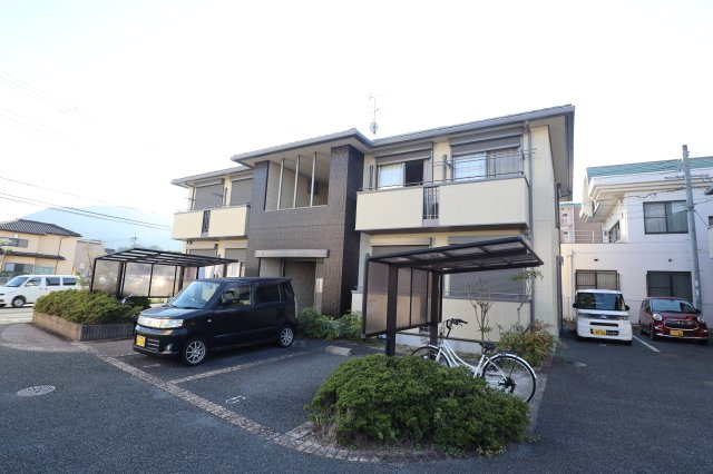 ヴィラ・ライスシャワーＢ