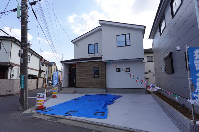 川越市今成４丁目　4LDK並列駐車２台　新築戸建