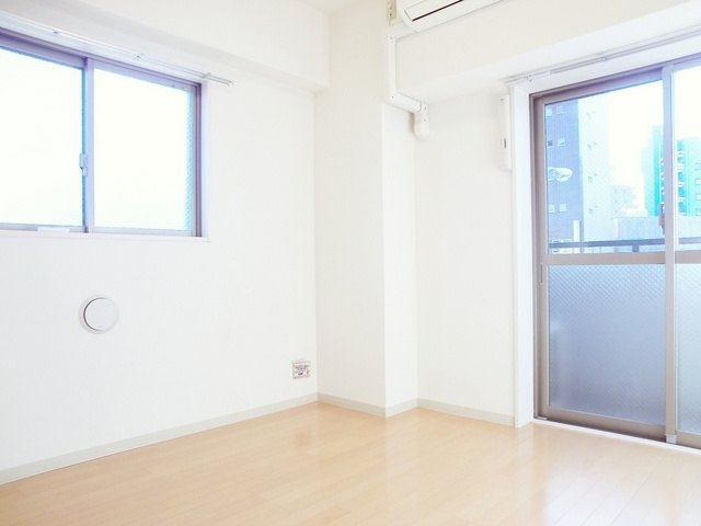 エクセル王子北の居間・リビング|角部屋の１Ｋタイプのお部屋です♪