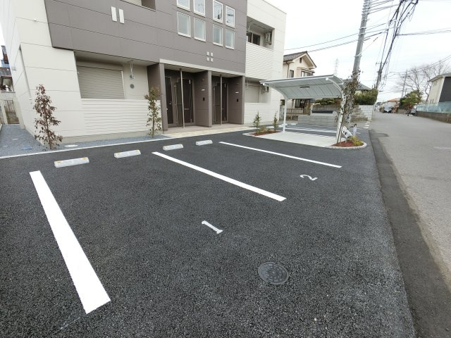 【駐車場】