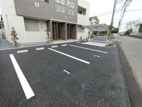 【駐車場】